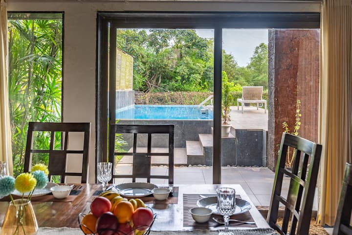 Dining area image 1