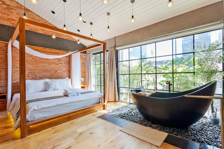 The Glam Loft in Thonglor, a creative escape gallery image 2