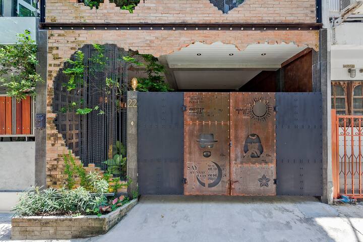 The Glam Loft in Thonglor, a creative escape gallery image 4