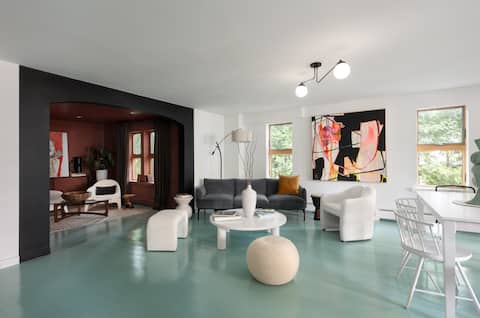 The Trail in Adams - Entire Inn (9 guest rooms)