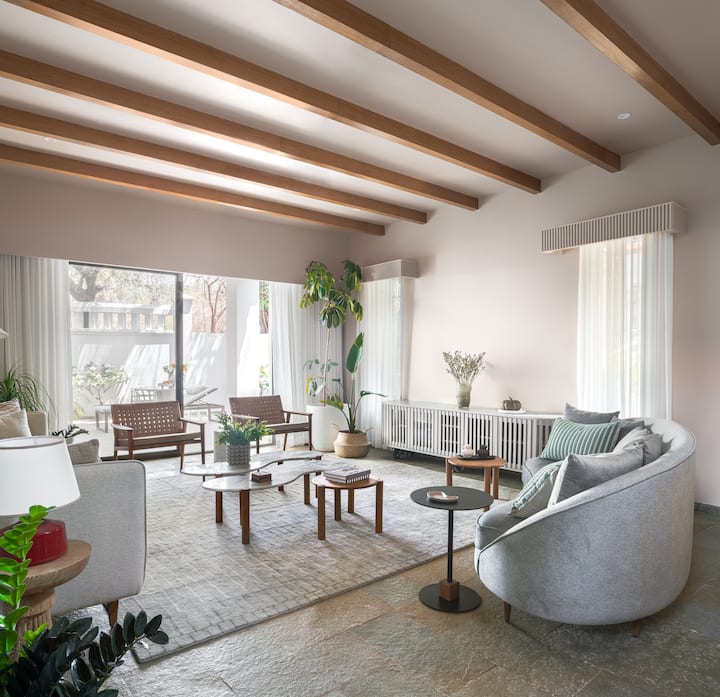 Living room image 2