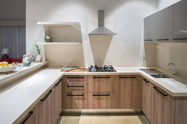 Full kitchen image 1