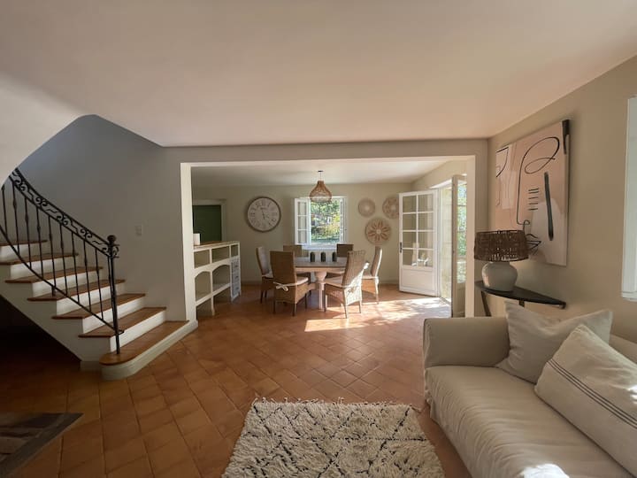 Luberon Cottage Near Sivergues Sleeps 6 - Lourmarin