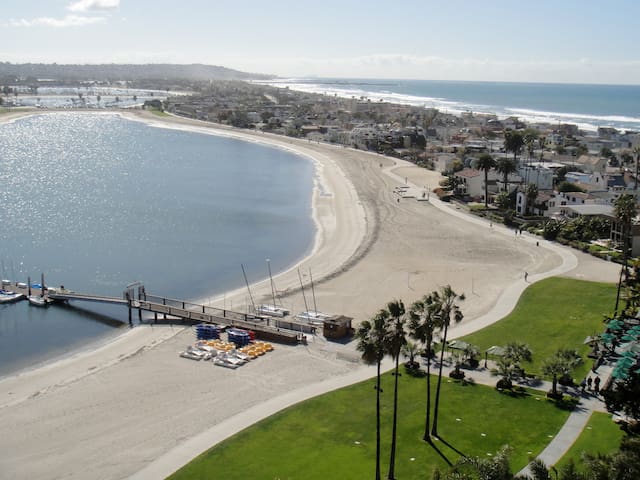 Bay/Ocean/Beach Resort House