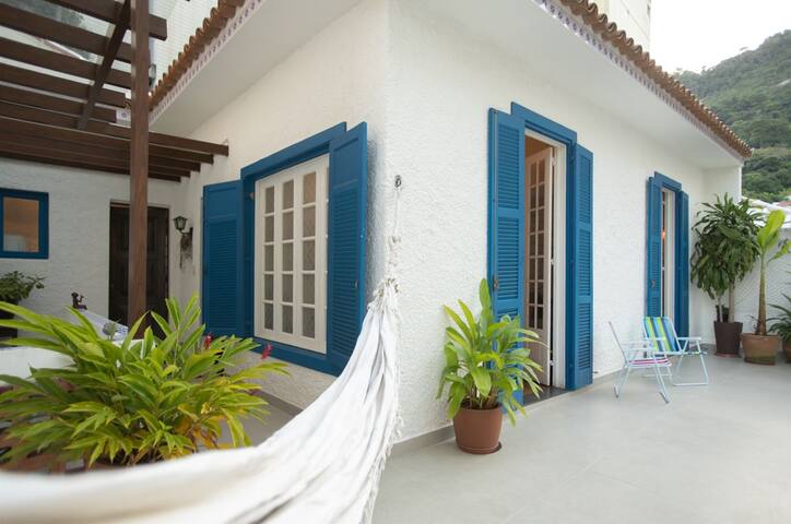 Casa charmosa com terraço e vista no Humaitá RJ gallery image 2