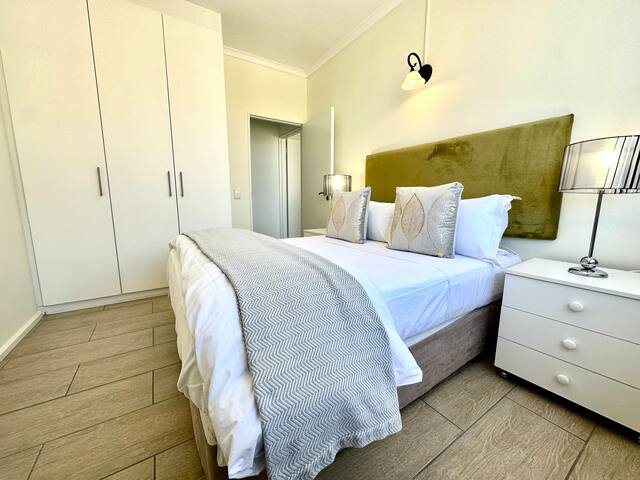 Stunning view of Table Mountain. gallery image 4