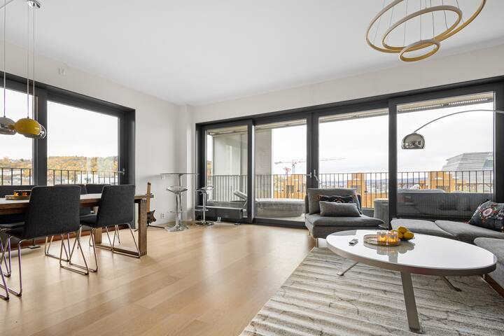 Modern 3bed room sea view apartment @ Oslo Barcode gallery image 5