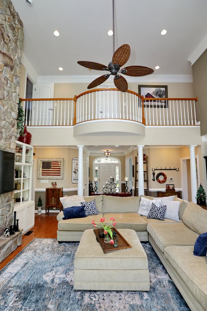32-acre Farm, Pool • Hot Tub • Theater/game Room - Maryland