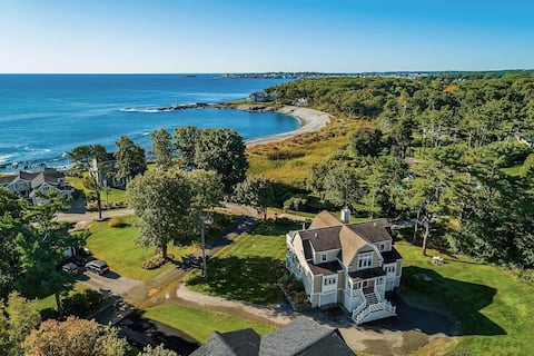 Spacious Cape Neddick Coastal Home !