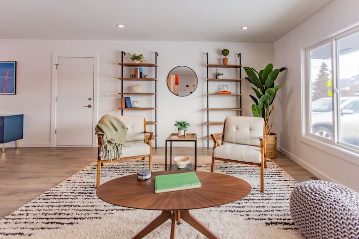 Bridger Hawk – Mid-Century Classic (NEW) gallery image 2