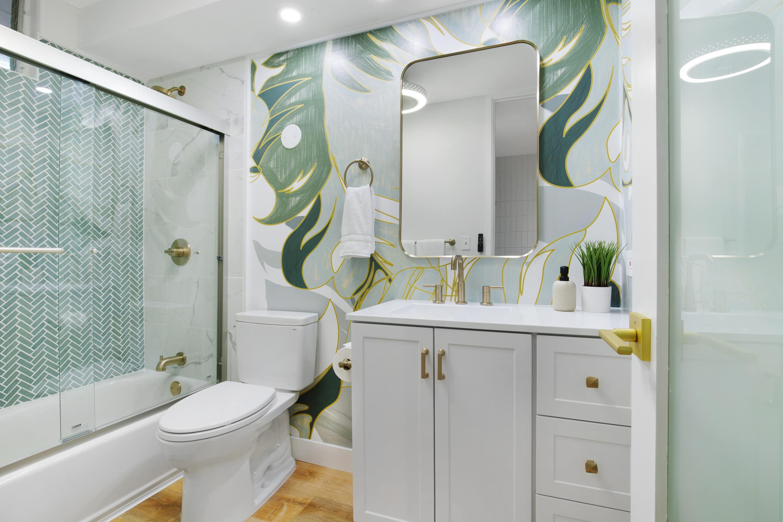 Condo in Honolulu · ★4.91 · Studio · 1 private bath - Image 6