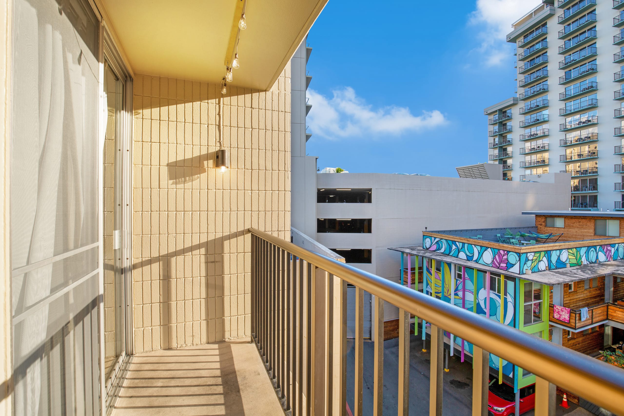 Condo in Honolulu · ★4.91 · Studio · 1 private bath - Image 8