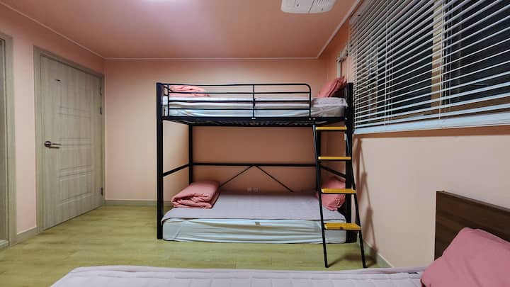 Chambre 3 et un lit superposé.