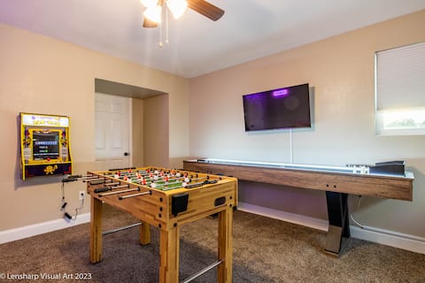3-Units! | Sleeps 24+| Hot Tubs| Game Room| BBQs