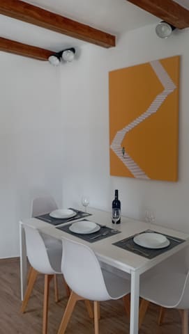 Henrypole managed Airbnb listing 1