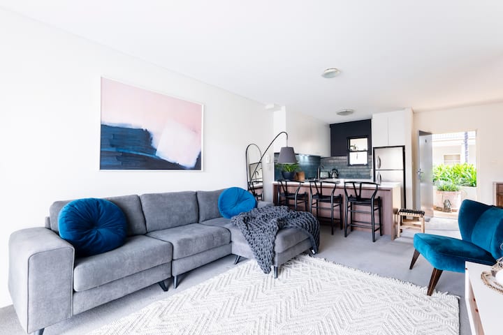Balmain Designer 1 Bedroom Apartment With Parking - North Sydney