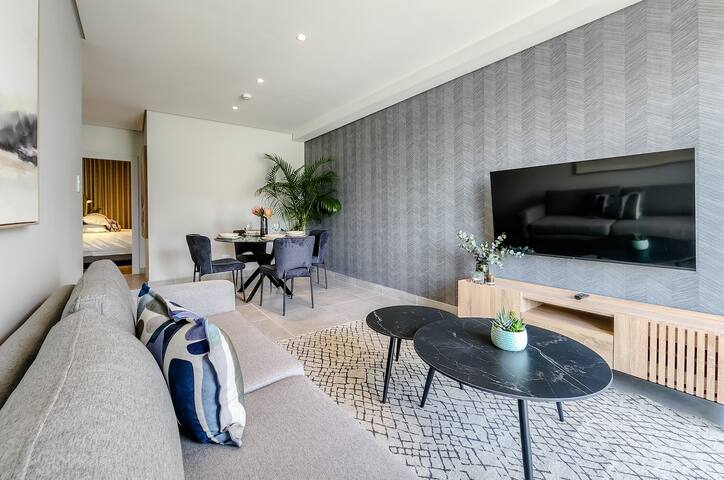 Luxury apartment in the heart of Capetown gallery image 5
