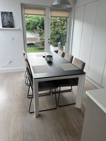 Lovely 2 BD Home in Rathmines. Walk to Dublin City gallery image 5