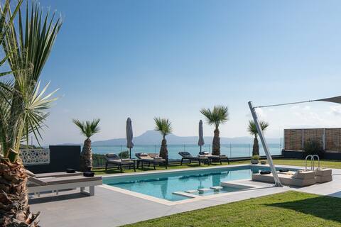 Villa Niolos I, Near Marathi Beach with eco pool