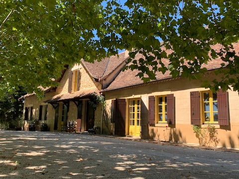 Le Relais Bergerac Estate