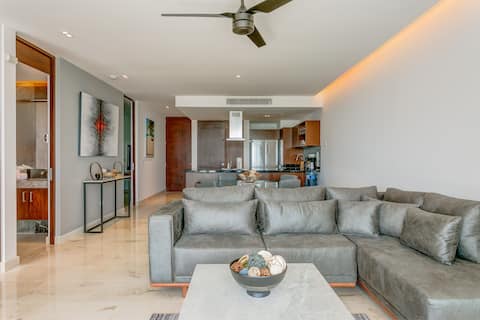 Popular Airbnb listing: Marila 2BR Oceanview condo - Breathtaking Views in Zazil Ha
