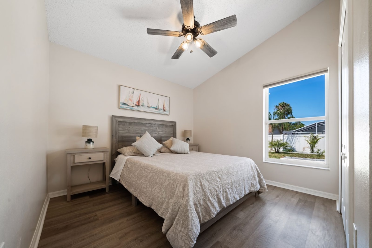 Dormitorio #2 con cama TAMAÑO QUEEN

#Disney #Parques #Kingdom #Springs #casa de la piscina #Vacaciones # Alquiler # Waterpark # Kissimmee # Orlando # Universal # citywalk #legoland # shortstay#longstay #bbq #parrilla #Privatepool