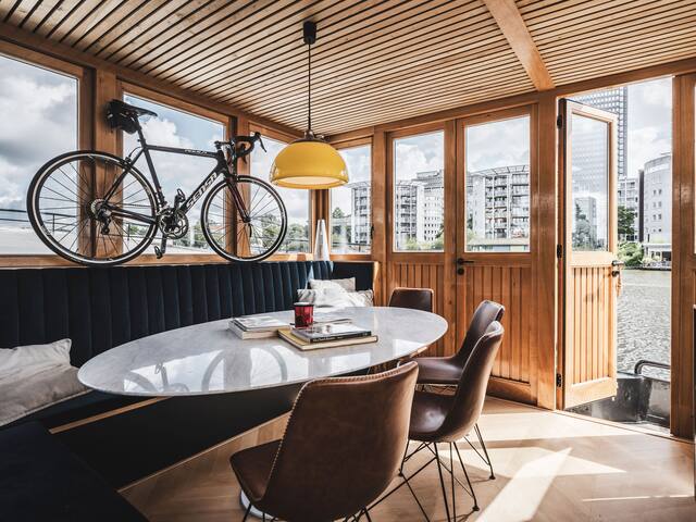 Luxe design woonboot op Amstel gallery image 5