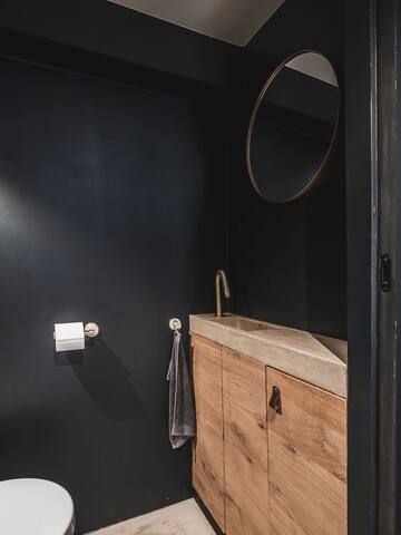 Luxe design woonboot op Amstel gallery image 4