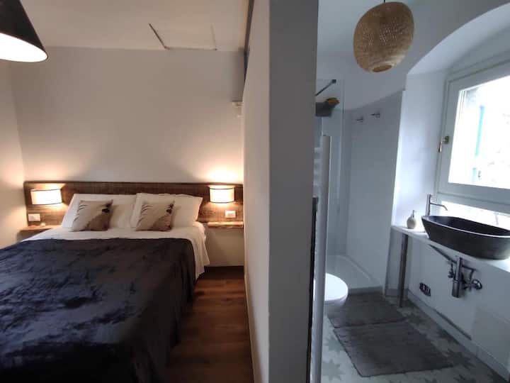 ორადგილიანი საძინებელი 2 სველი წერტილით