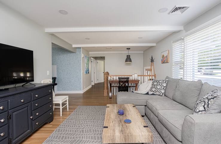 Relaxing Home Close To Beach gallery image 2