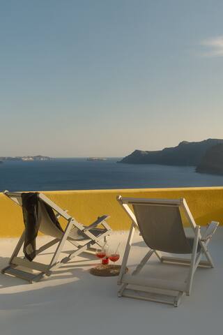 Ilivatos – Elegant Villa on the Caldera’s Edge gallery image 5