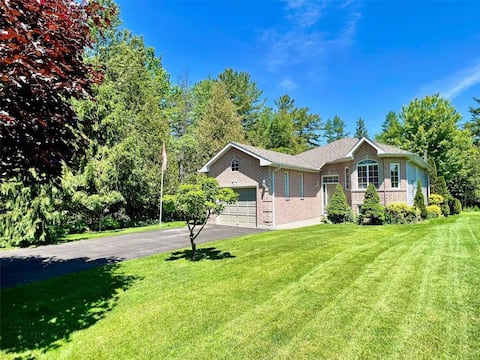 Top performing Airbnb: Dream Retreat: Relaxing Vacation in Wasaga Beach