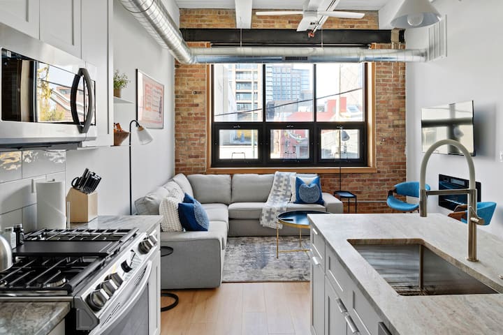 Fantastic West Loop 2 bedroom