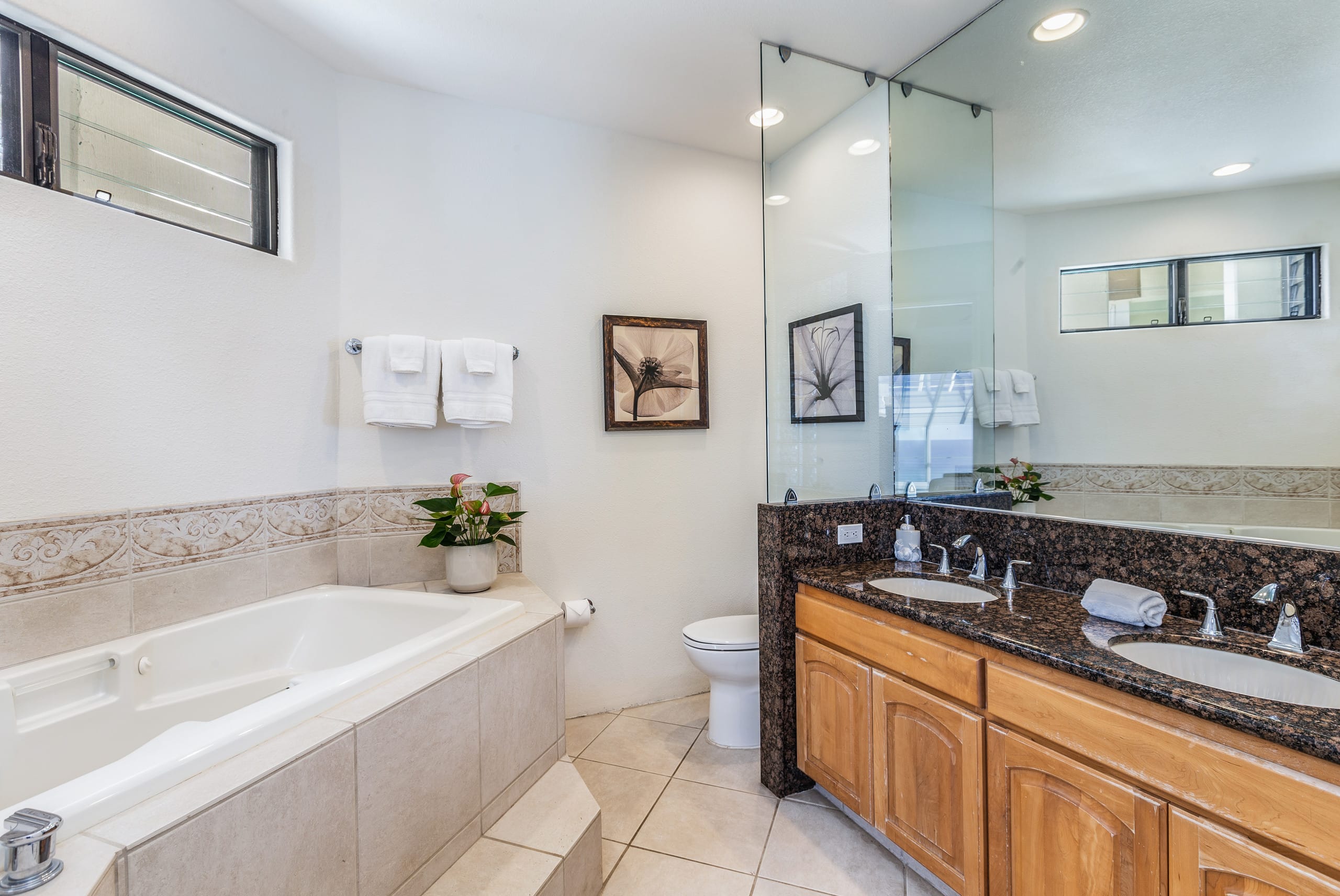 Puu Poa 413 - Premier Air Conditioned Penthouse! - Image 23