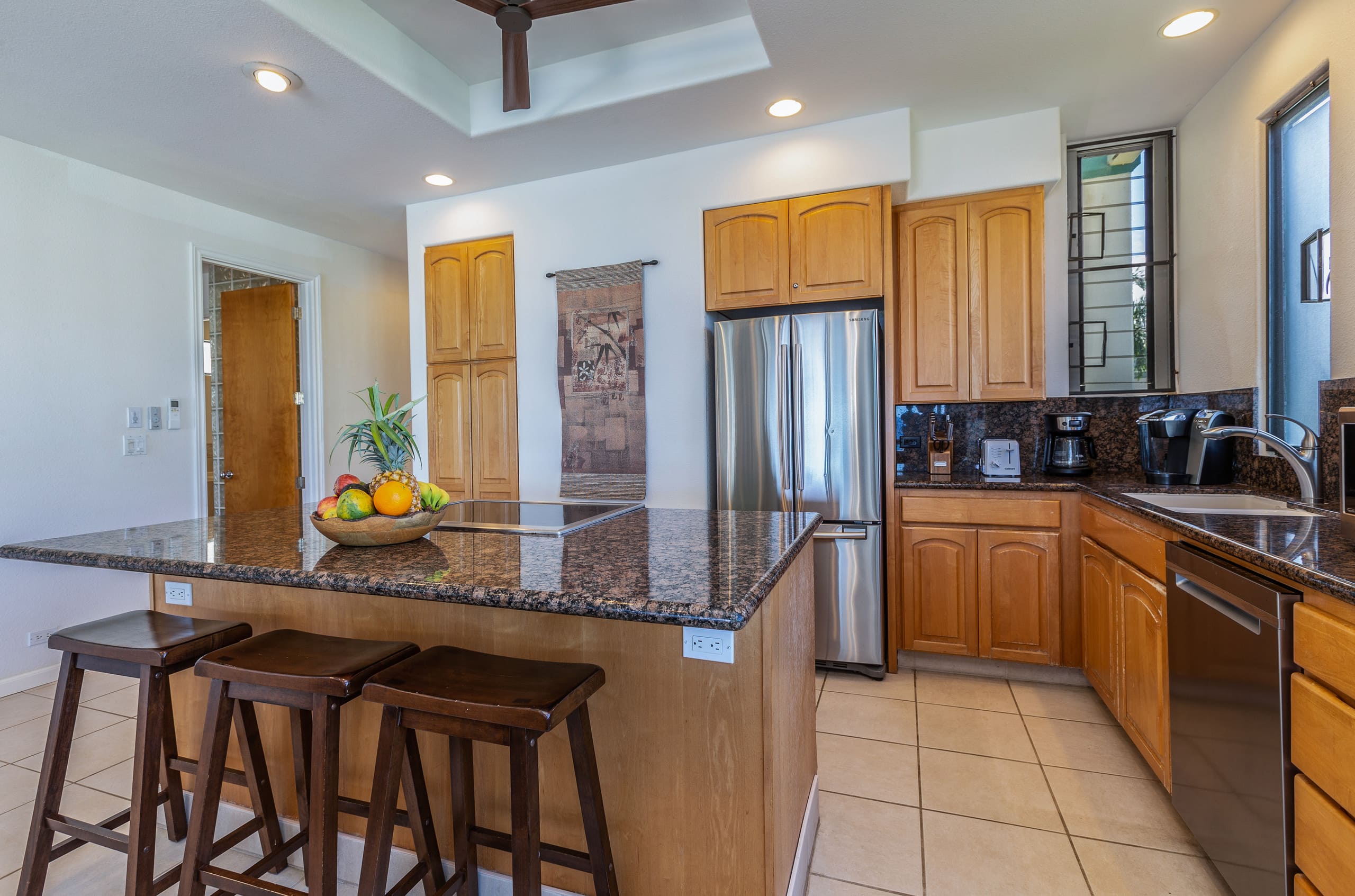 Puu Poa 413 - Premier Air Conditioned Penthouse! - Image 8