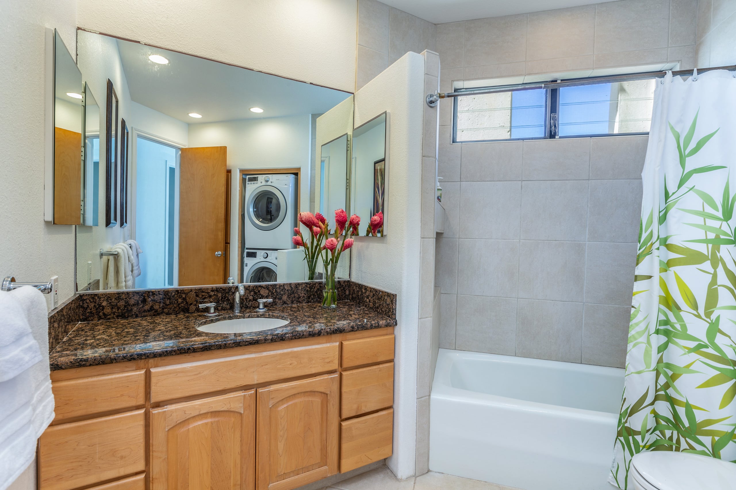 Puu Poa 413 - Premier Air Conditioned Penthouse! - Image 25