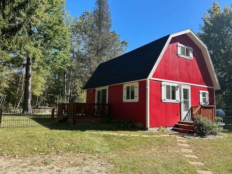 Cozy Red Barn Acres of Houghton Lake!