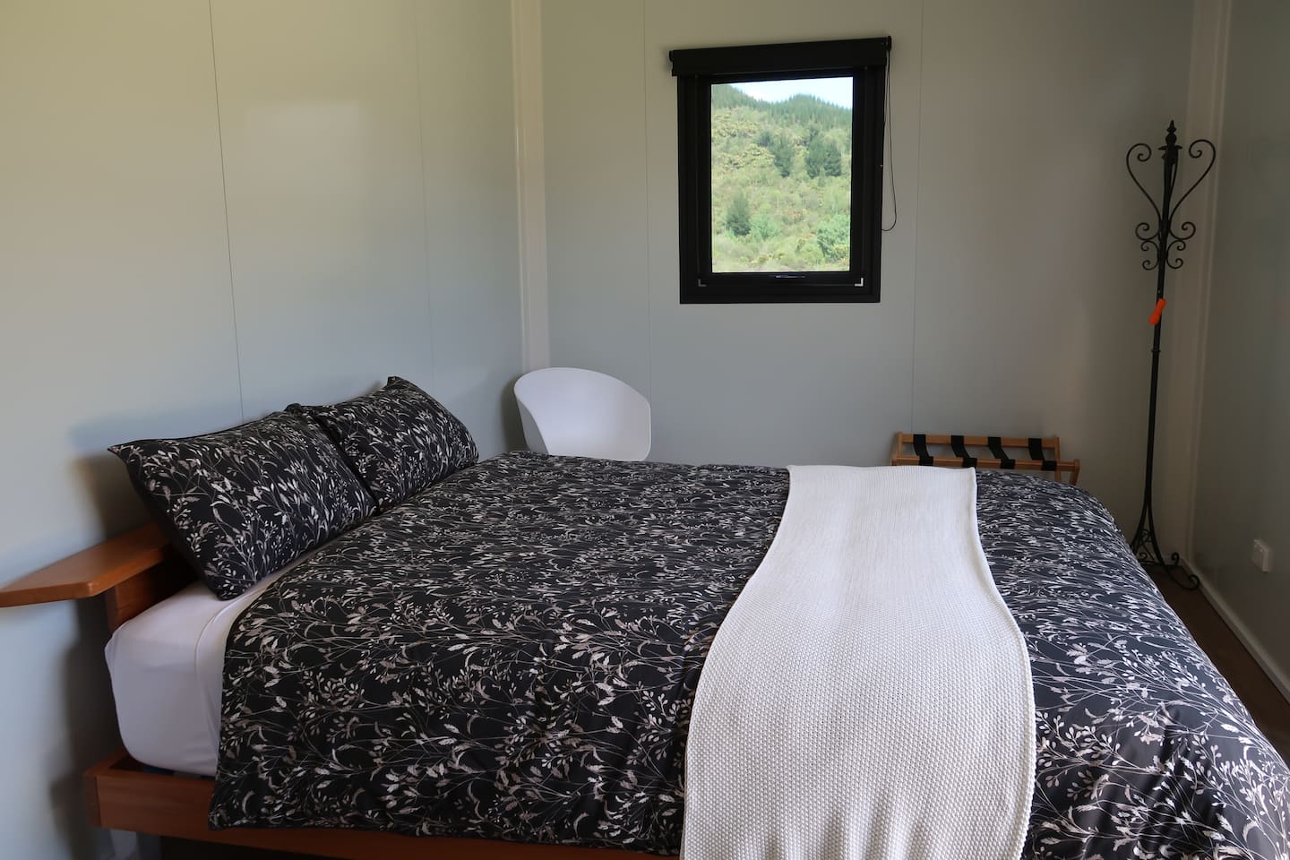 Fantail Cabin On Lake Ohakuri, Waikite Valley 3