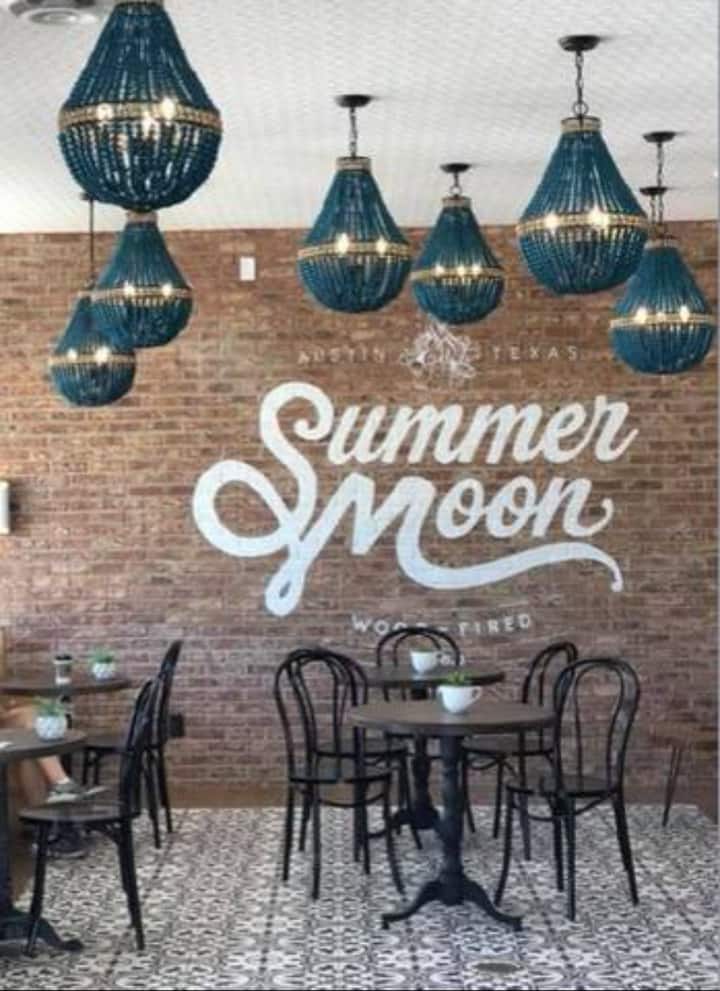 Studio Serenidad: 1 King Bed & 1 Ba Near Soco - Austin, TX