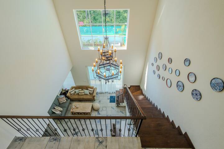 ✨A grand chandelier, handcrafted details, and a view that steals the show.
This is luxury living, designed to impress from every angle✨