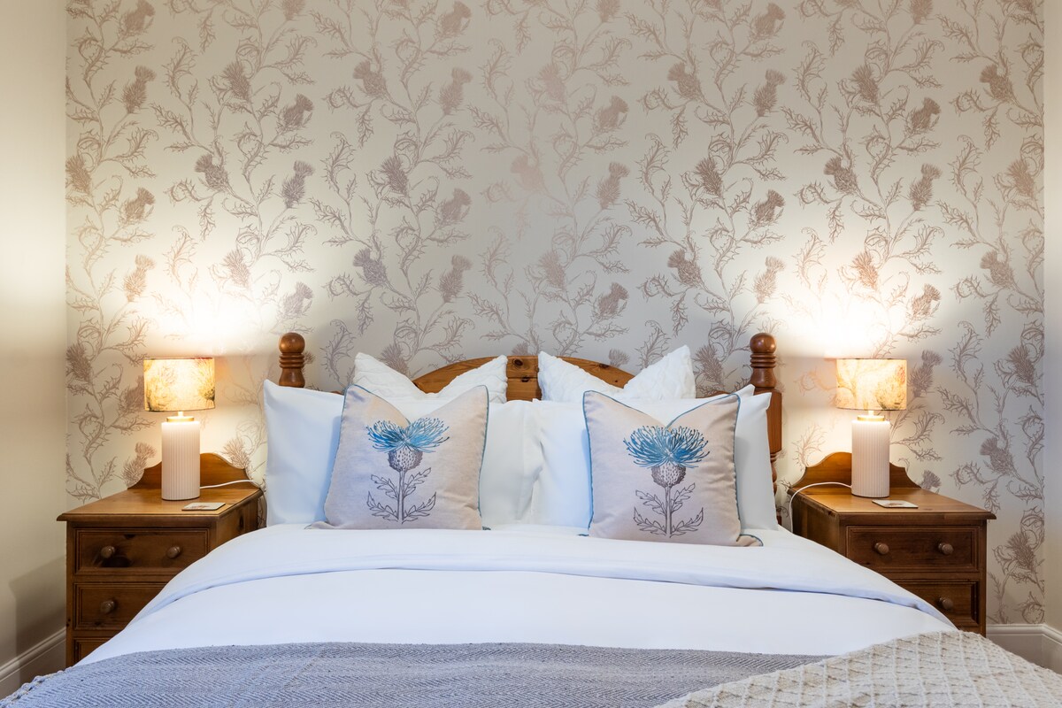 Საწოლი 193 × 203 სმ 