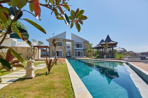 Sukawati Beachfront Luxury 4BDR Villa Private Pool