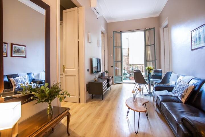 Central Apartment fo 4 guests (2 Bedrooms) G6 gallery image 2