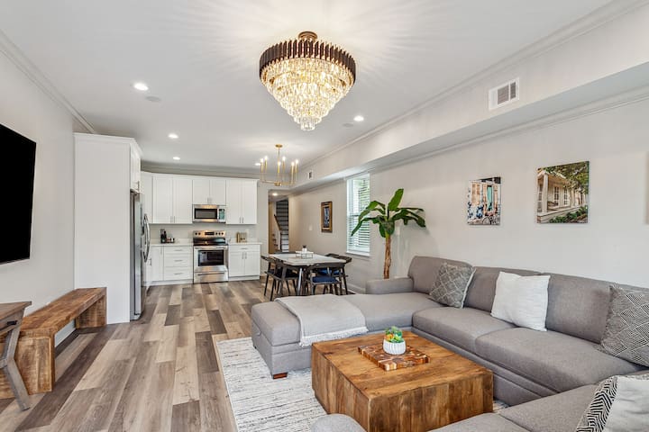 Brand New 5BR 5BA all en suite