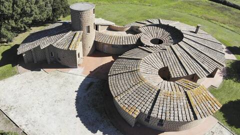 L'Ammonite, entire place