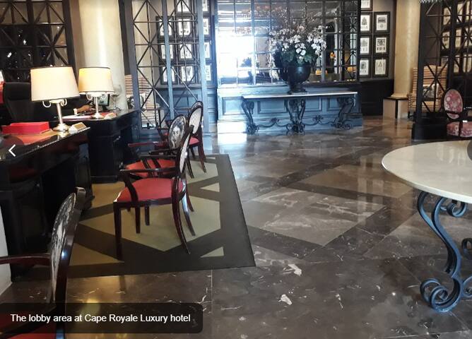 Cape Royale Luxury Suite gallery image 5
