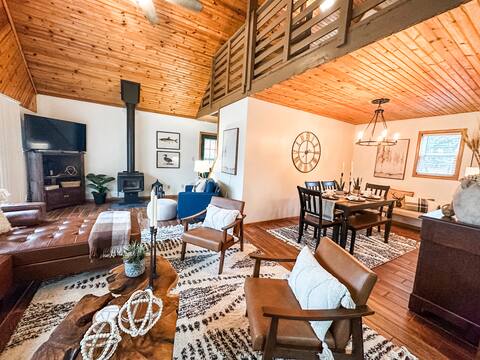 Cedar River Home-Pet Friendly!