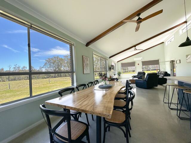 Hamilton’s Hideaway gallery image 3