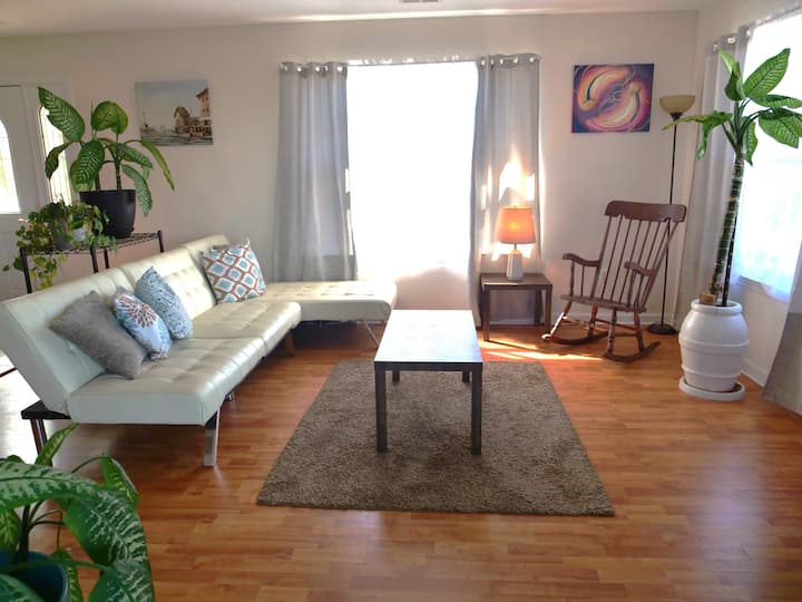 Waterfront Island Retreat - Maryland
