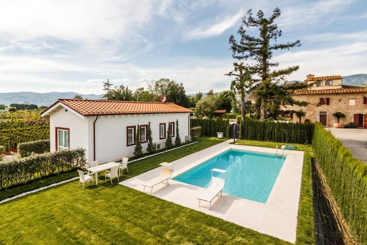Podere Villa Olmo: Casa Azalea - Montemurlo